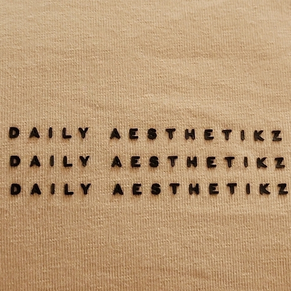 DAILY AESTHETIKZ Men's Short Sleeved T-shirt, Size Medium - Picture 9 of 15